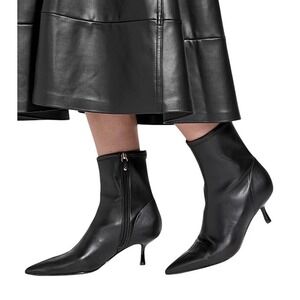 GUESS Black Pointed Toe Stiletto Heel Vegan Leather Gwyanka Booties Size 8.5M